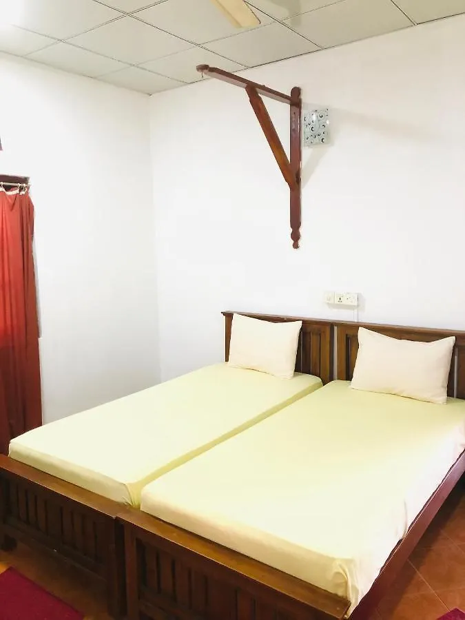Pensión Kandyan Holiday Center