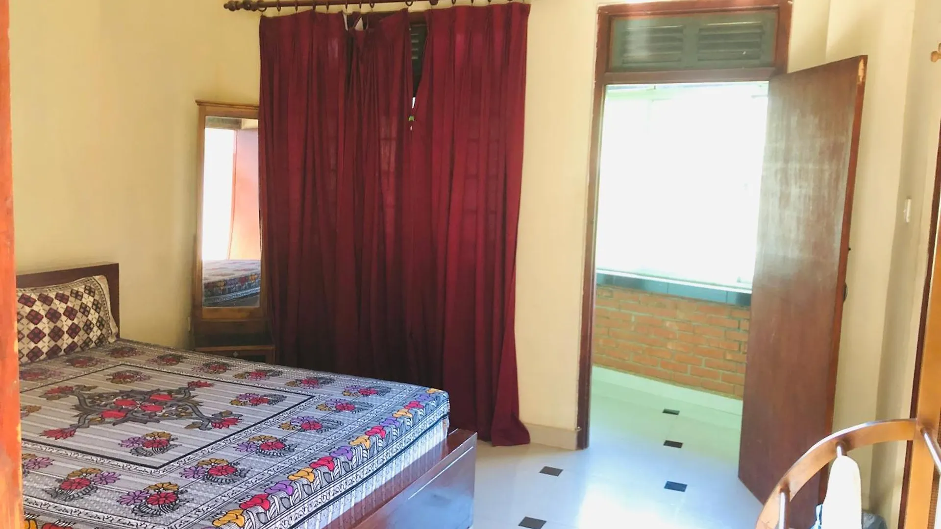Pensión Kandyan Holiday Center