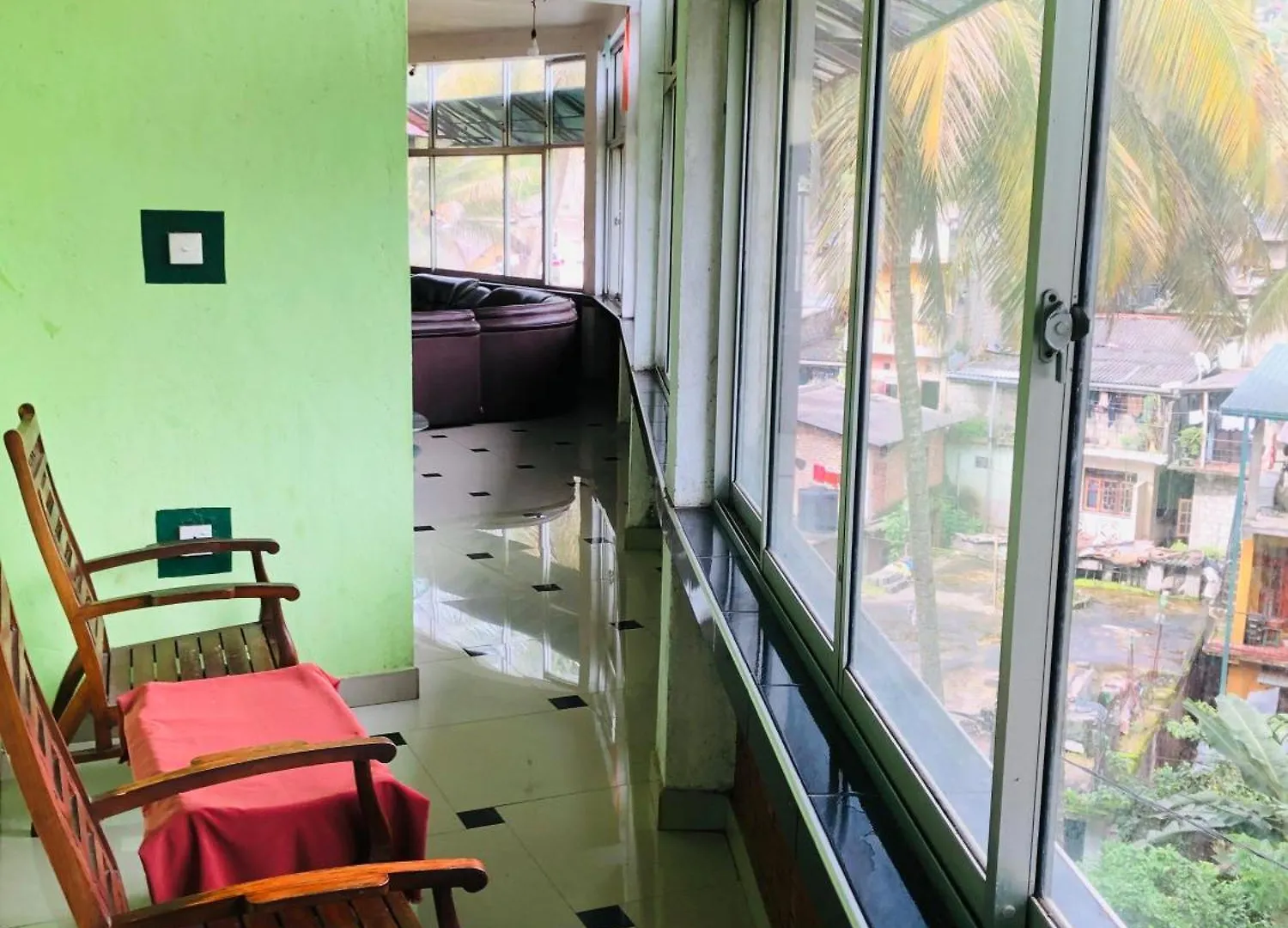 Kandyan Holiday Center