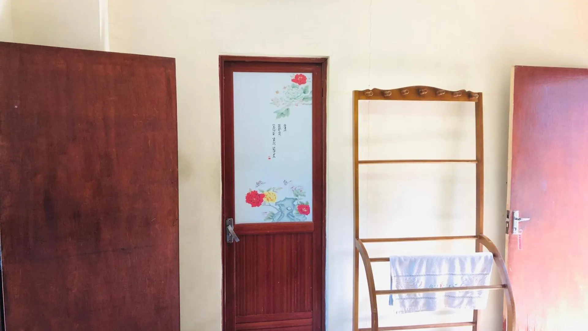 Kandyan Holiday Center